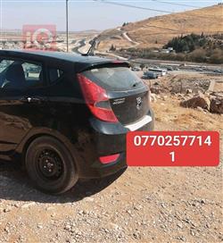 هیوندای ئەکسنت هاچباک